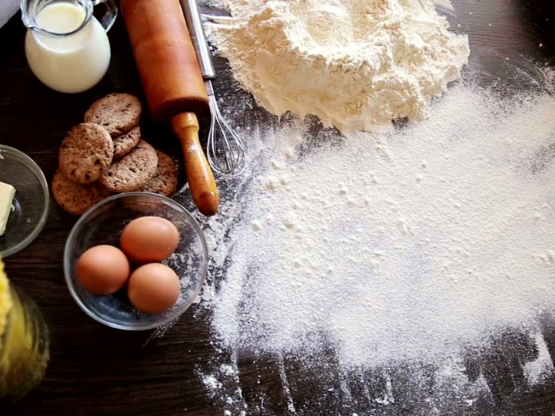 Izbegavanje glutena zahteva pažnju na skrivene izvore u prerađenoj hrani poput soja sosa i skroba.