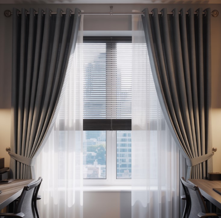 Tanka zavesa i puniji draper uz dodatak roletne - kombinacija za radne prostorije